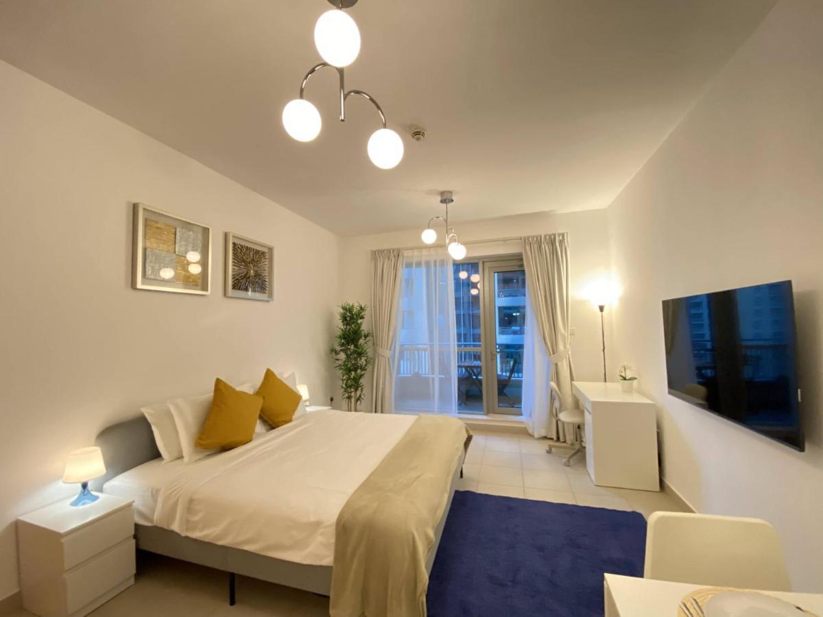 Lux Bnb Studio Downtown Fountain View Dubai Exterior photo