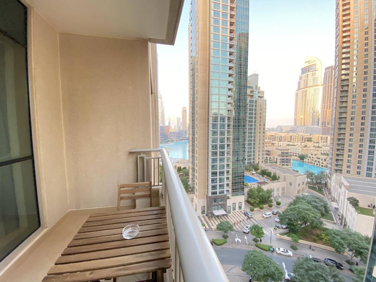 Lux Bnb Studio Downtown Fountain View Dubai Exterior photo